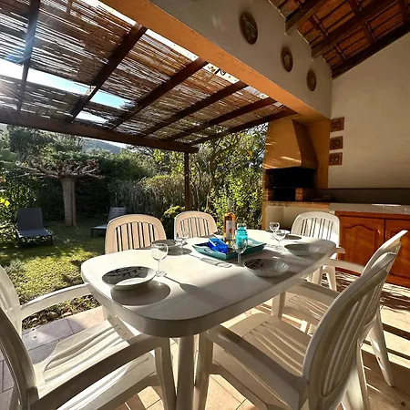 Mini-villa Acces De Pinarello A Pieds * Pinarellu (Corsica)