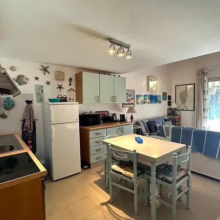 Mini-villa Acces De Pinarello A Pieds * Pinarellu (Corsica)